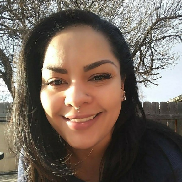 Meet your Posher, Jessica - Picture 4 of 4